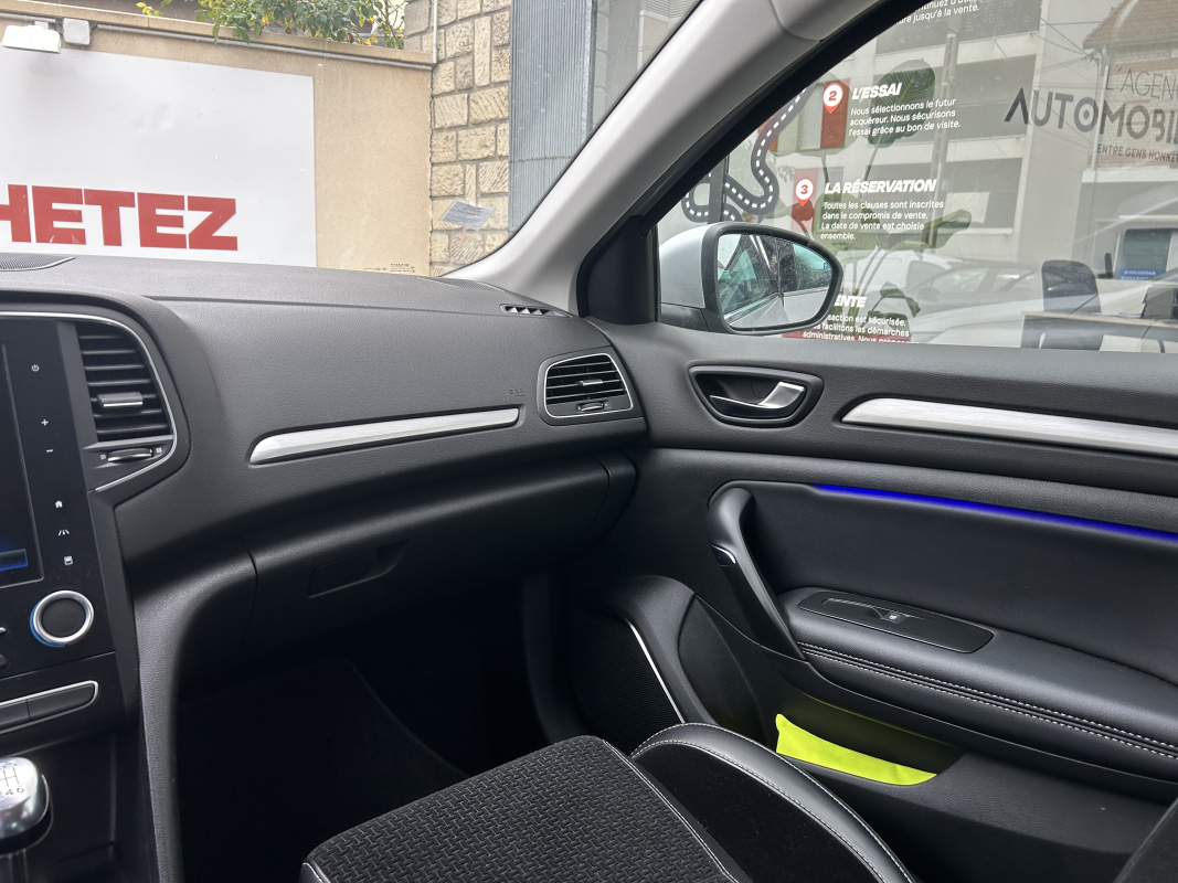 Renault Megane — 13