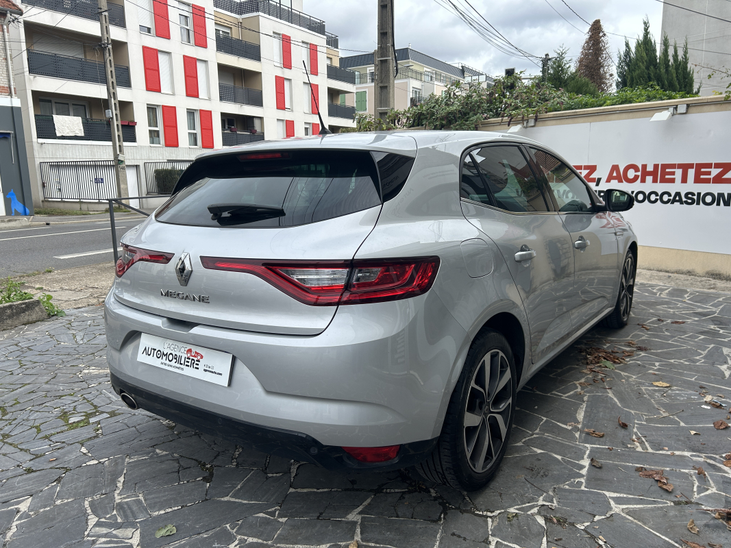 Renault Megane — 6