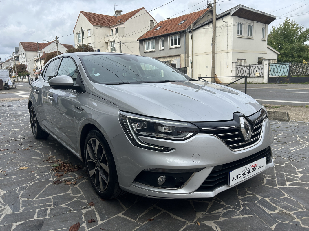 Renault Megane — 4