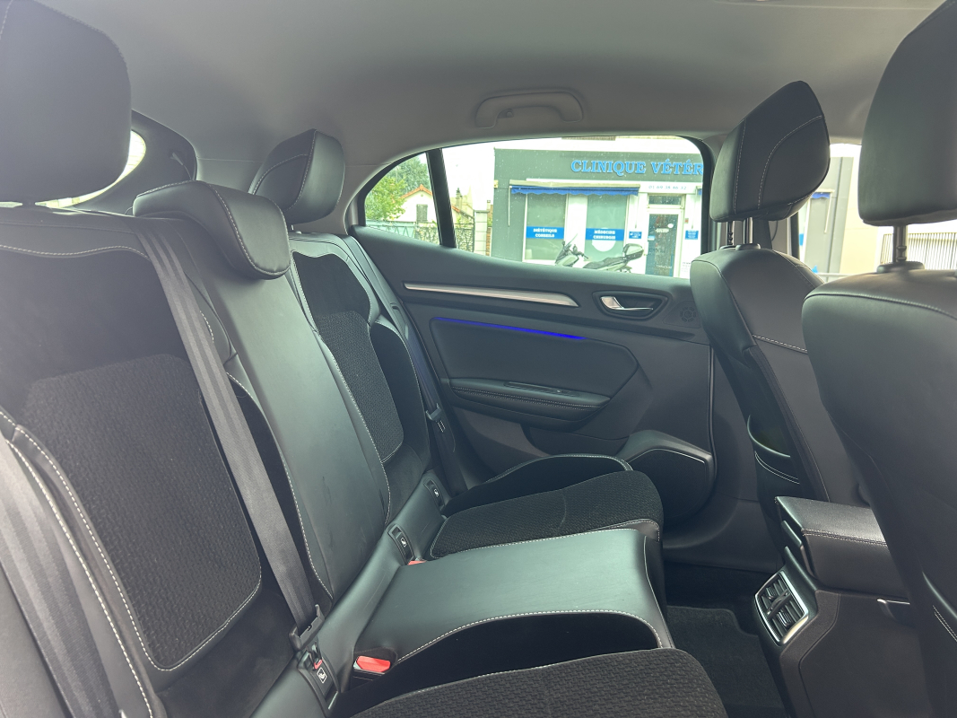 Renault Megane — 16