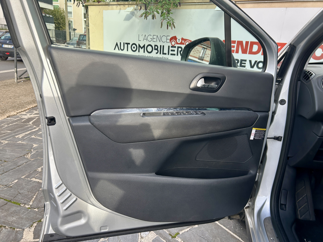 Peugeot 3008 — 18