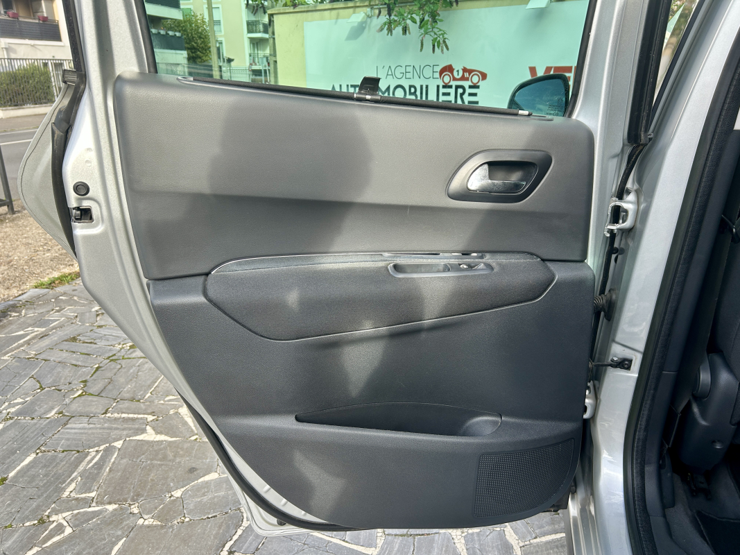 Peugeot 3008 — 19