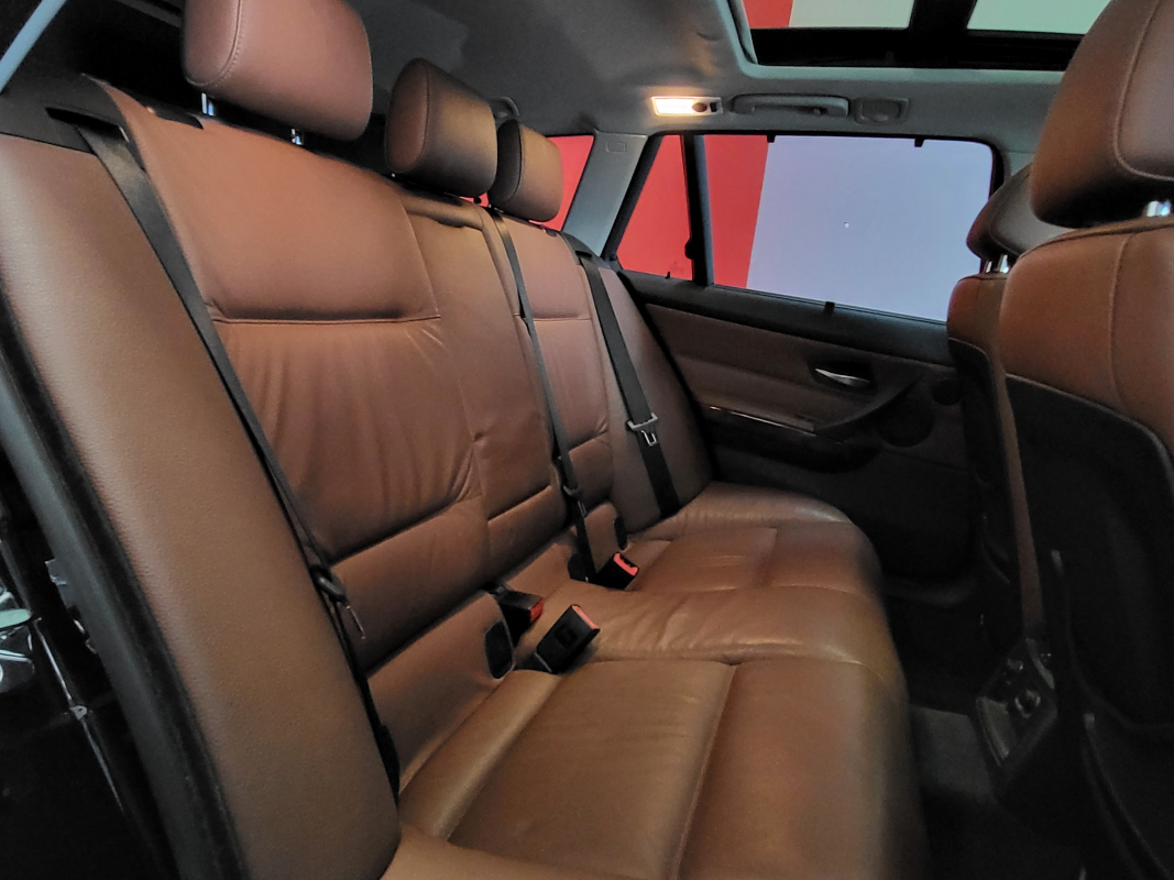 Bmw Série 3 Touring — 13