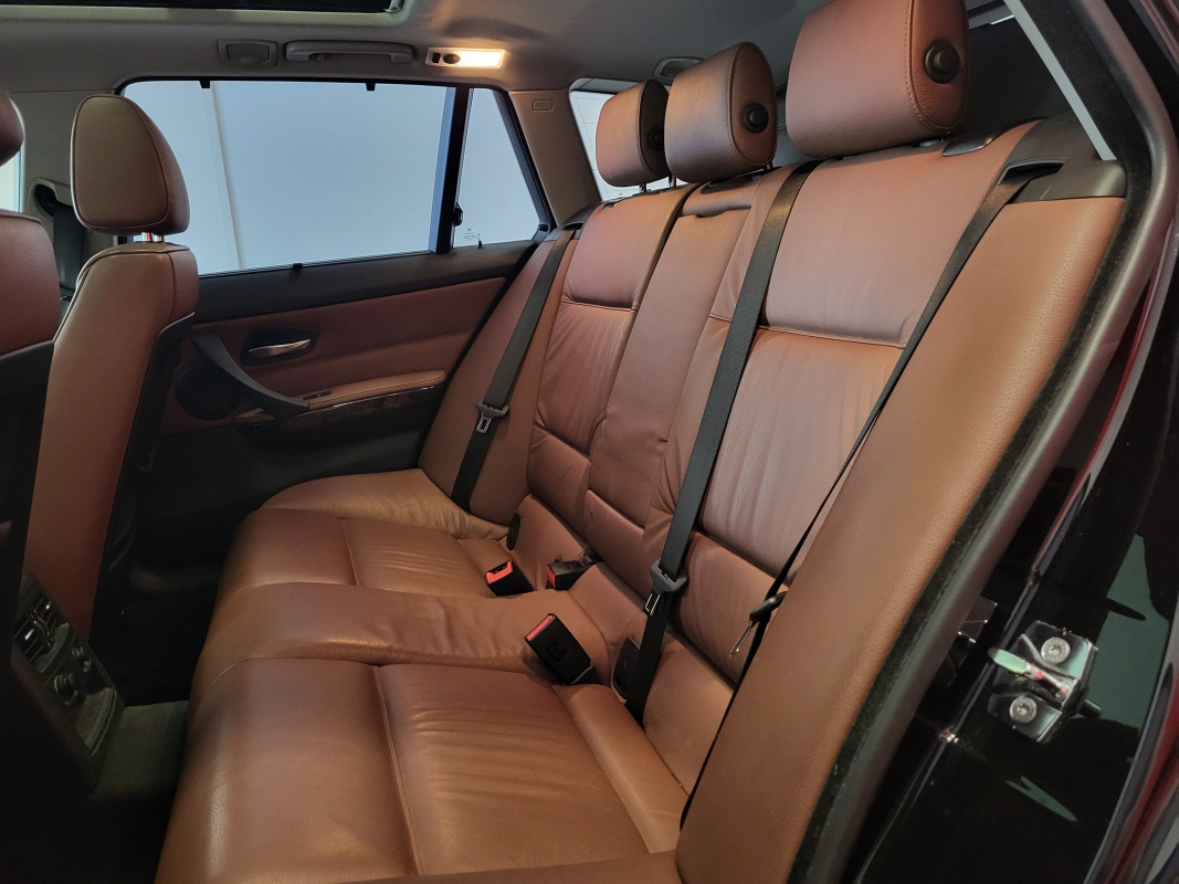 Bmw Série 3 Touring — 11