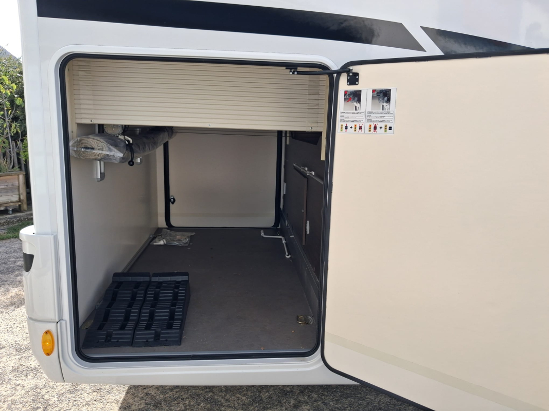 Ford Transit — 12