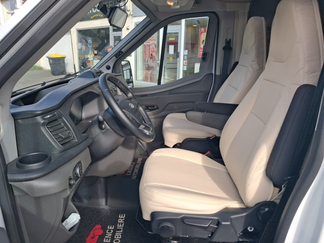 Ford Transit — 10