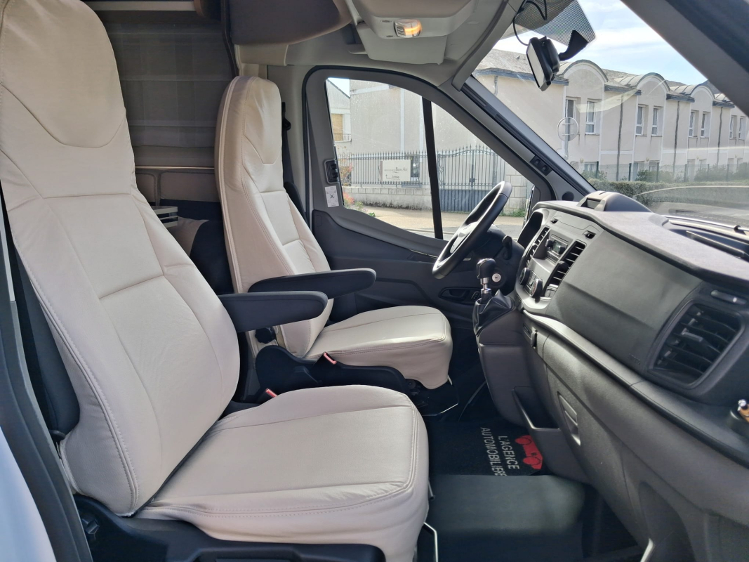 Ford Transit — 11