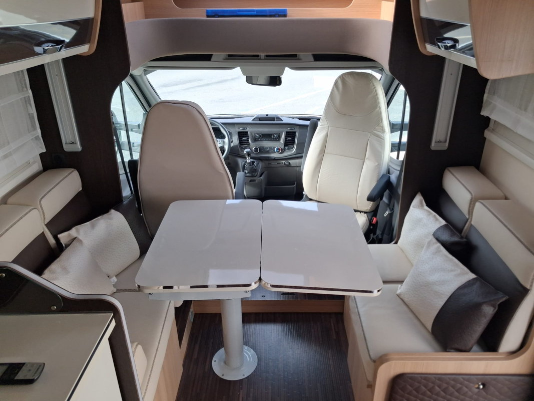 Ford Transit — 14