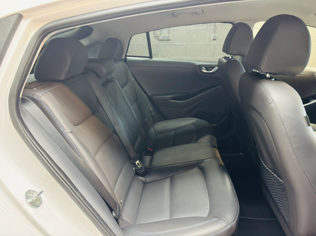 Hyundai IONIQ — 16