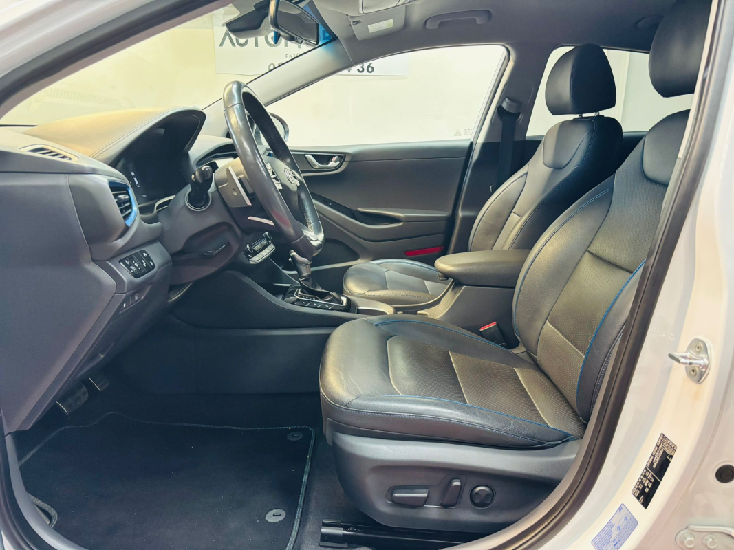 Hyundai IONIQ — 10