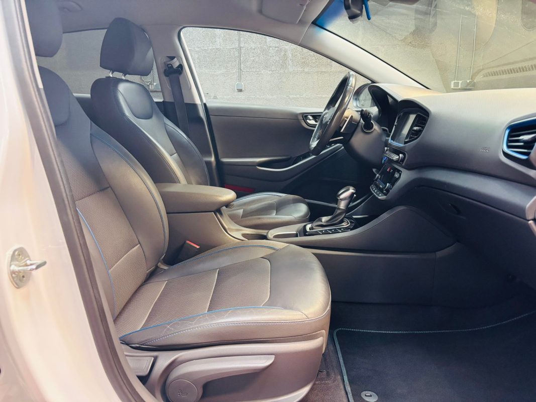 Hyundai IONIQ — 14