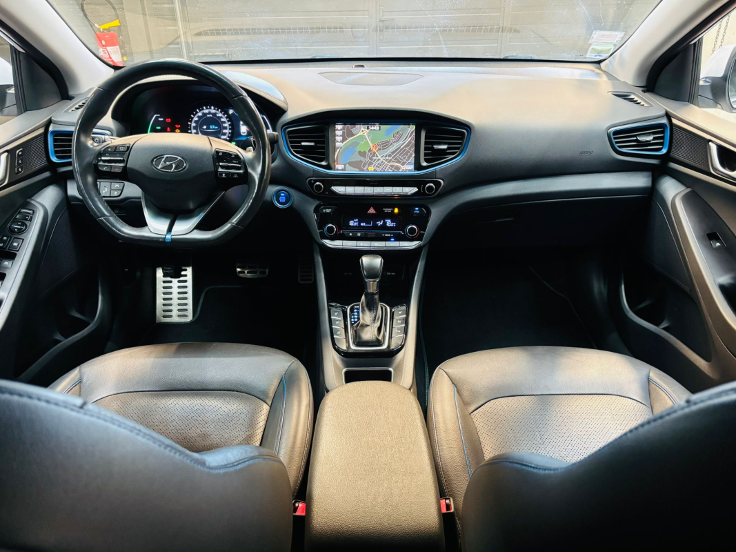 Hyundai IONIQ — 11