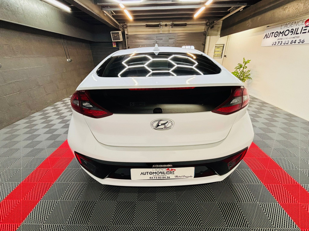 Hyundai IONIQ — 6