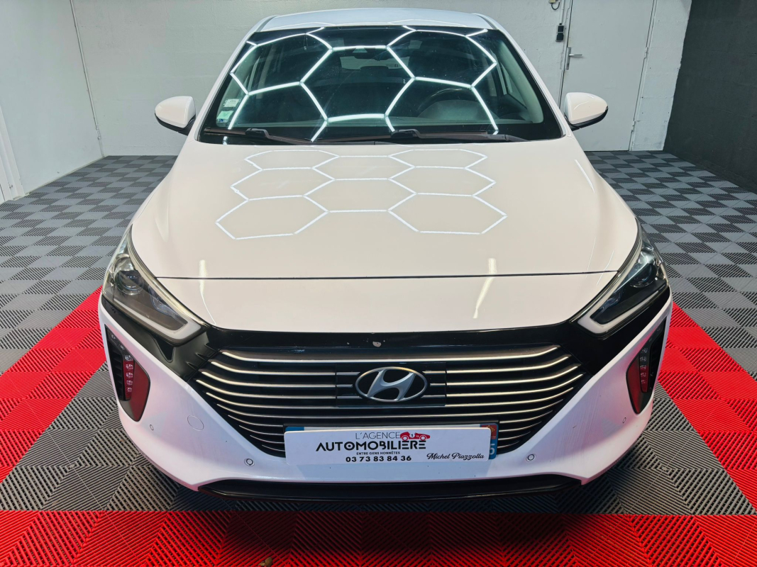 Hyundai IONIQ — 2