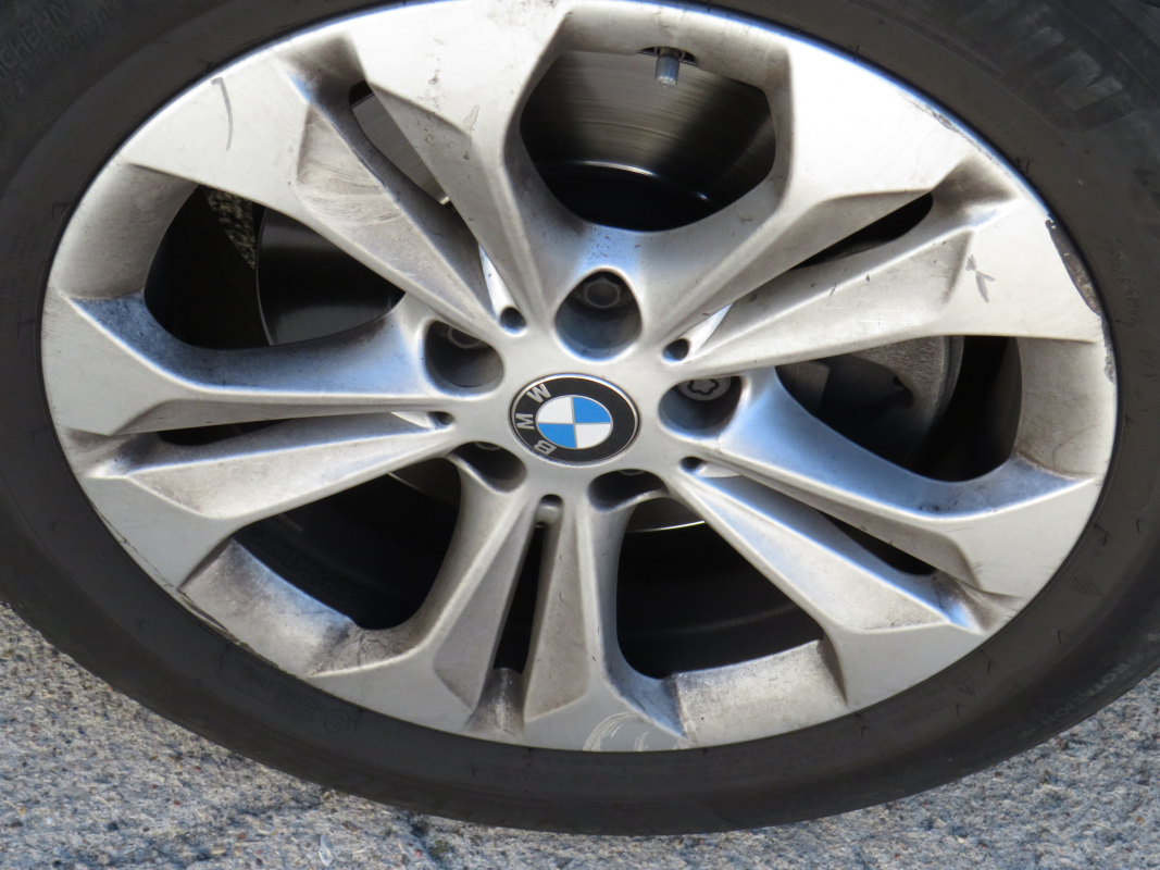 Bmw X1 — 24