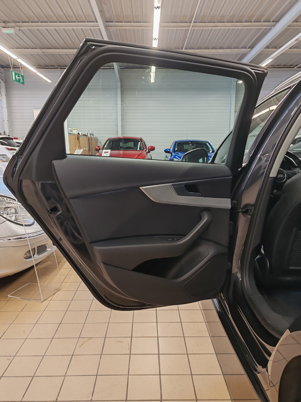 Audi A4 Avant — 24
