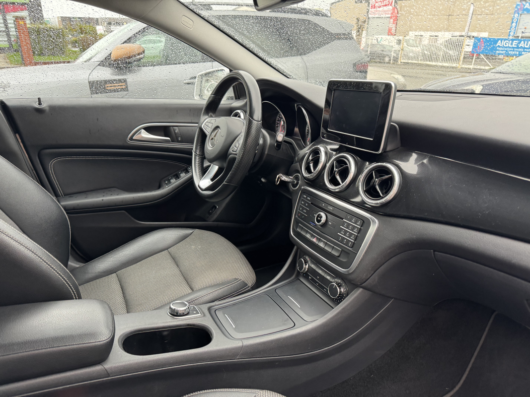 Mercedes Classe CLA — 14