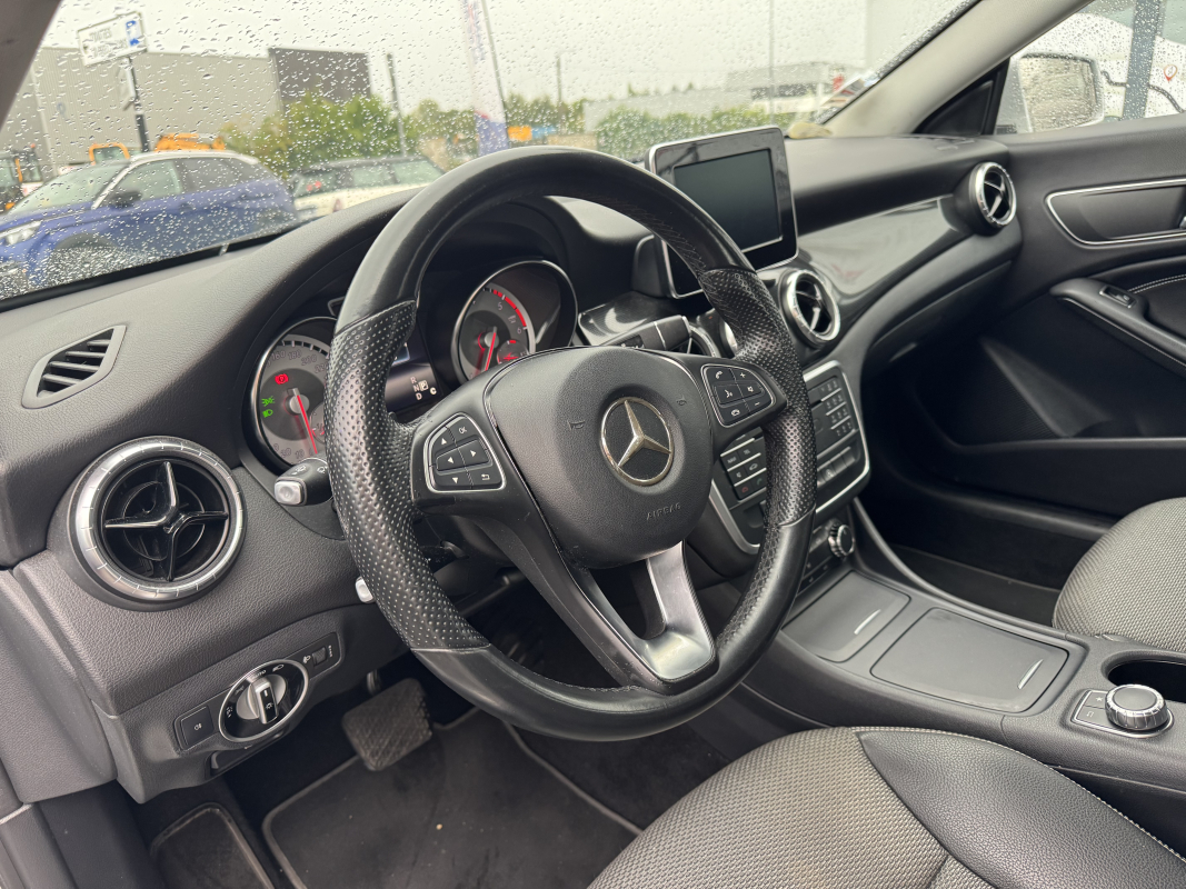 Mercedes Classe CLA — 10