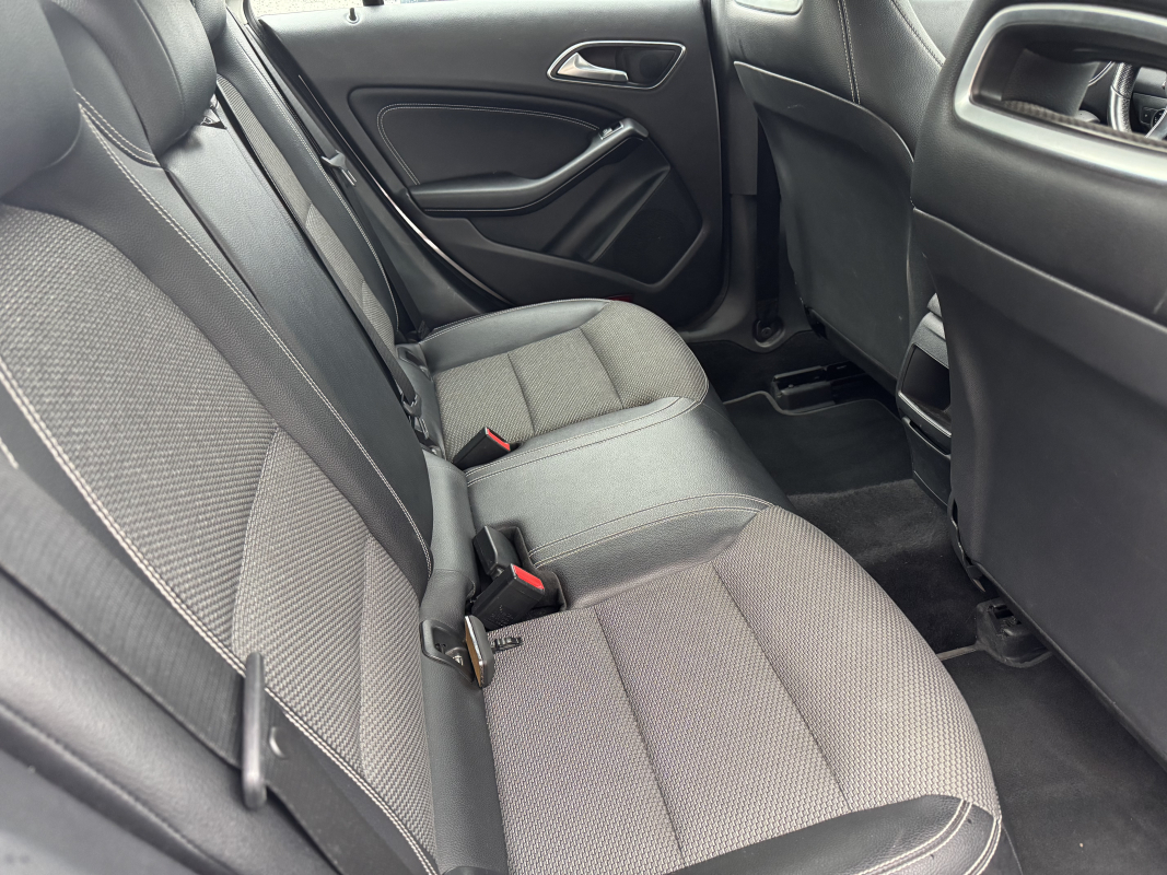 Mercedes Classe CLA — 18