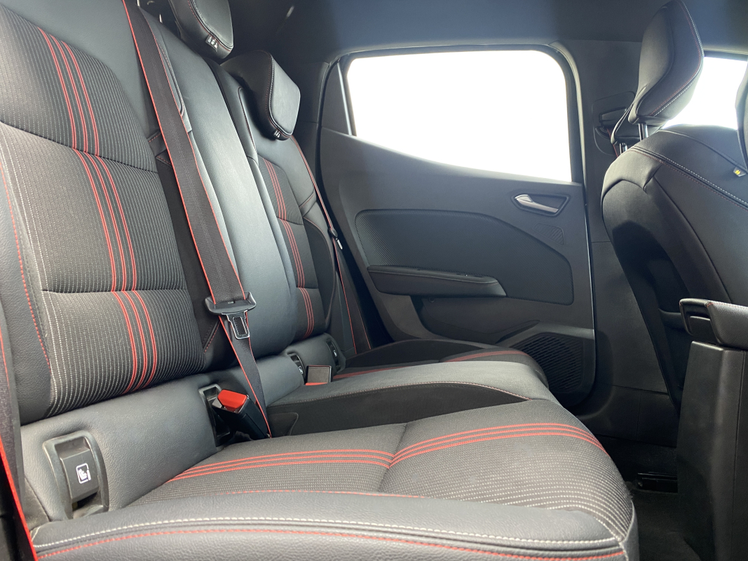 Renault Clio — 20