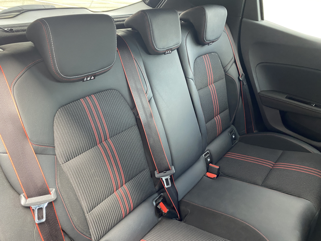 Renault Clio — 19