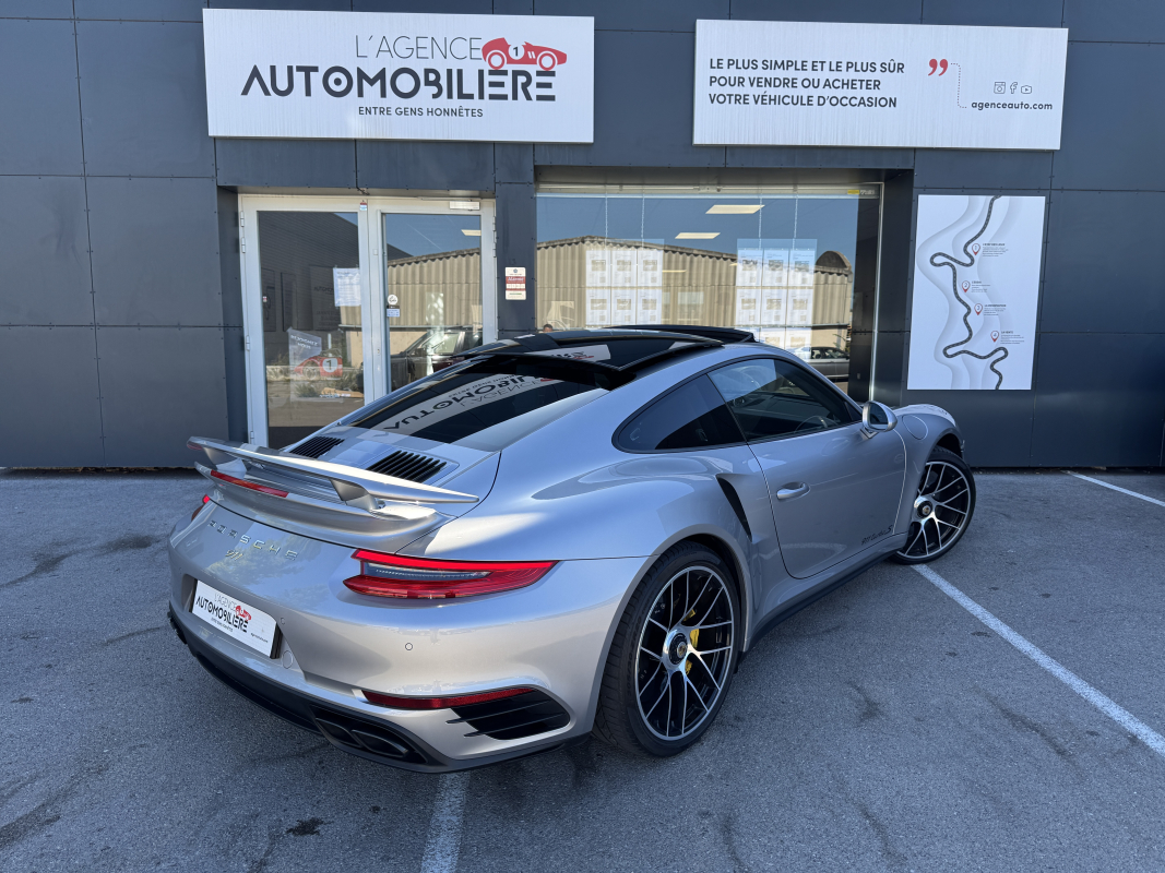 Porsche 911 — 2