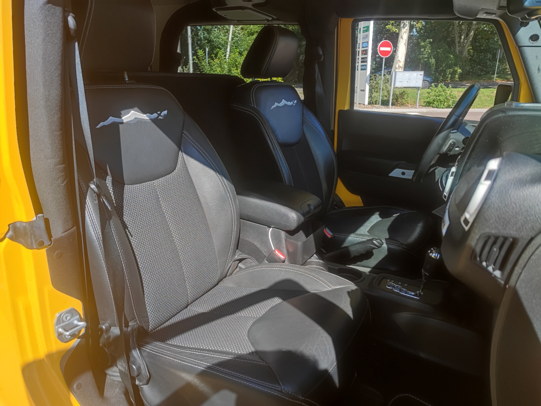 Jeep Wrangler — 14