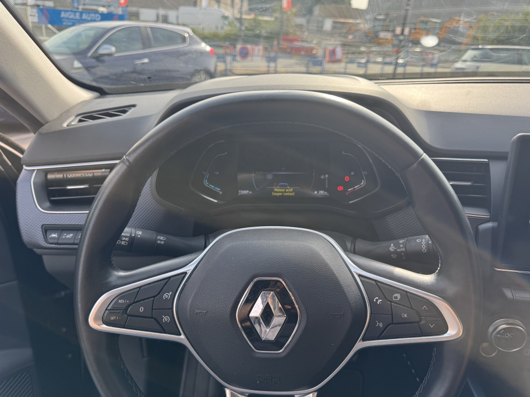 Renault Arkana — 12