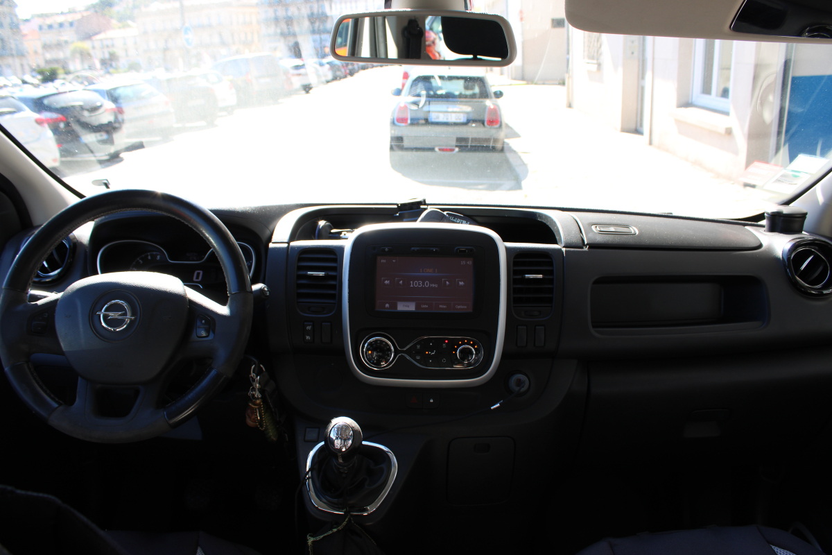 Opel Vivaro — 10