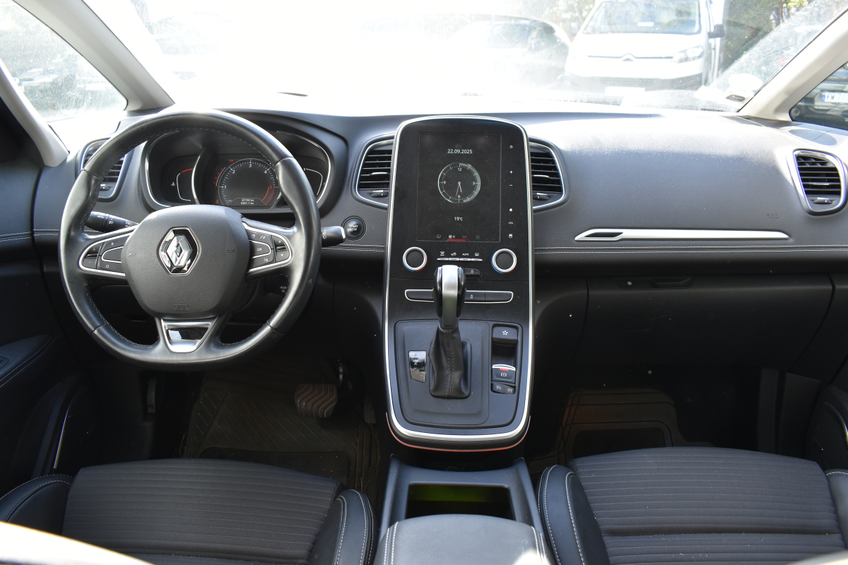 Renault Scenic — 11