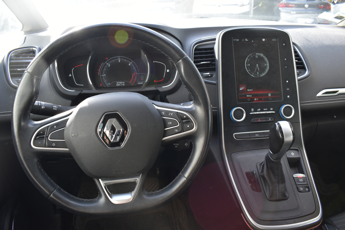 Renault Scenic — 12