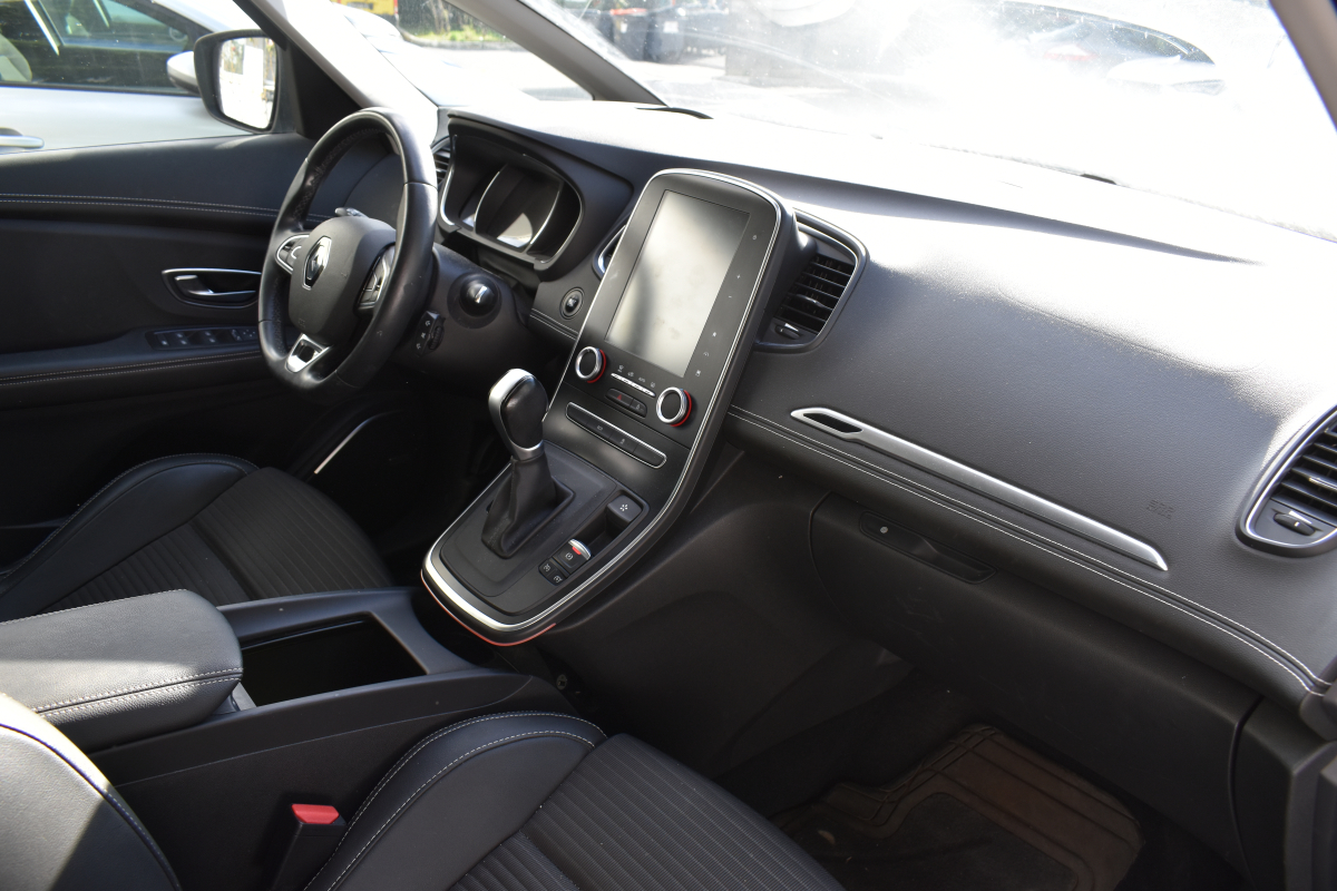 Renault Scenic — 18