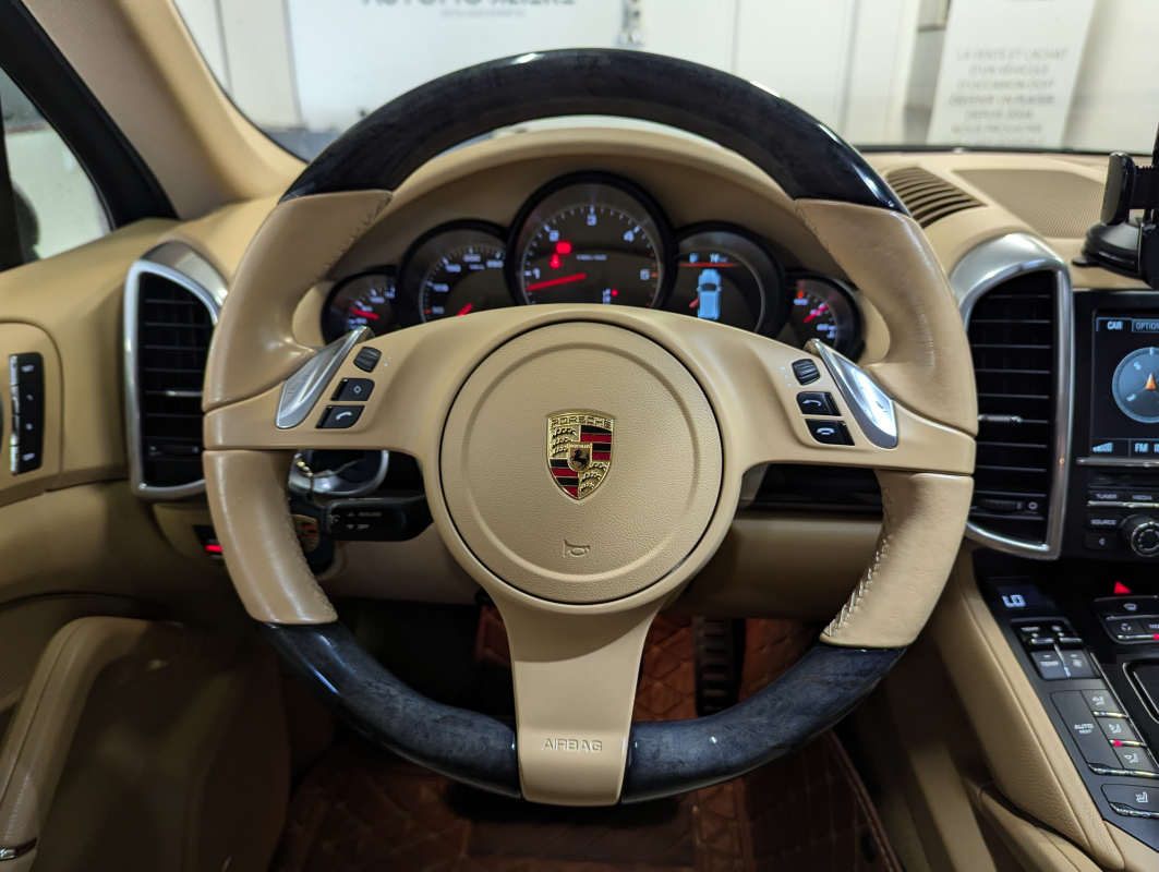 Porsche Cayenne — 8
