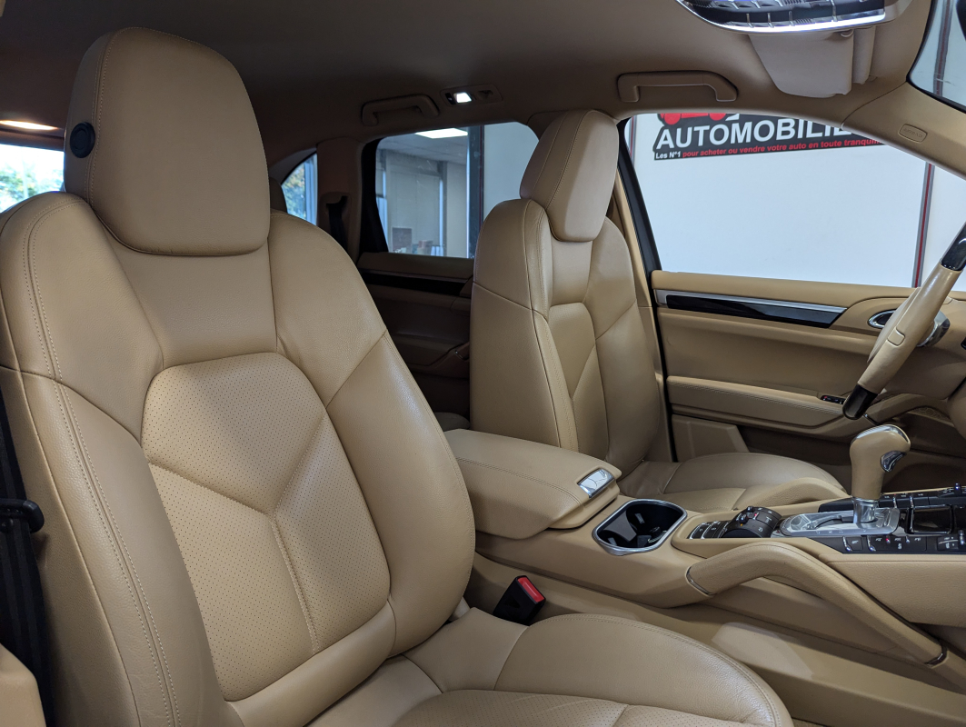 Porsche Cayenne — 13