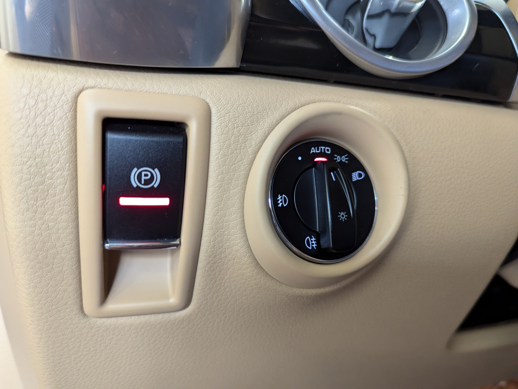 Porsche Cayenne — 26
