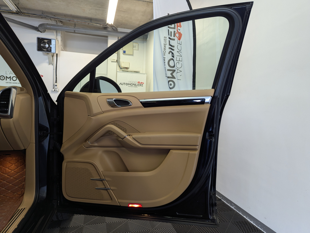 Porsche Cayenne — 22