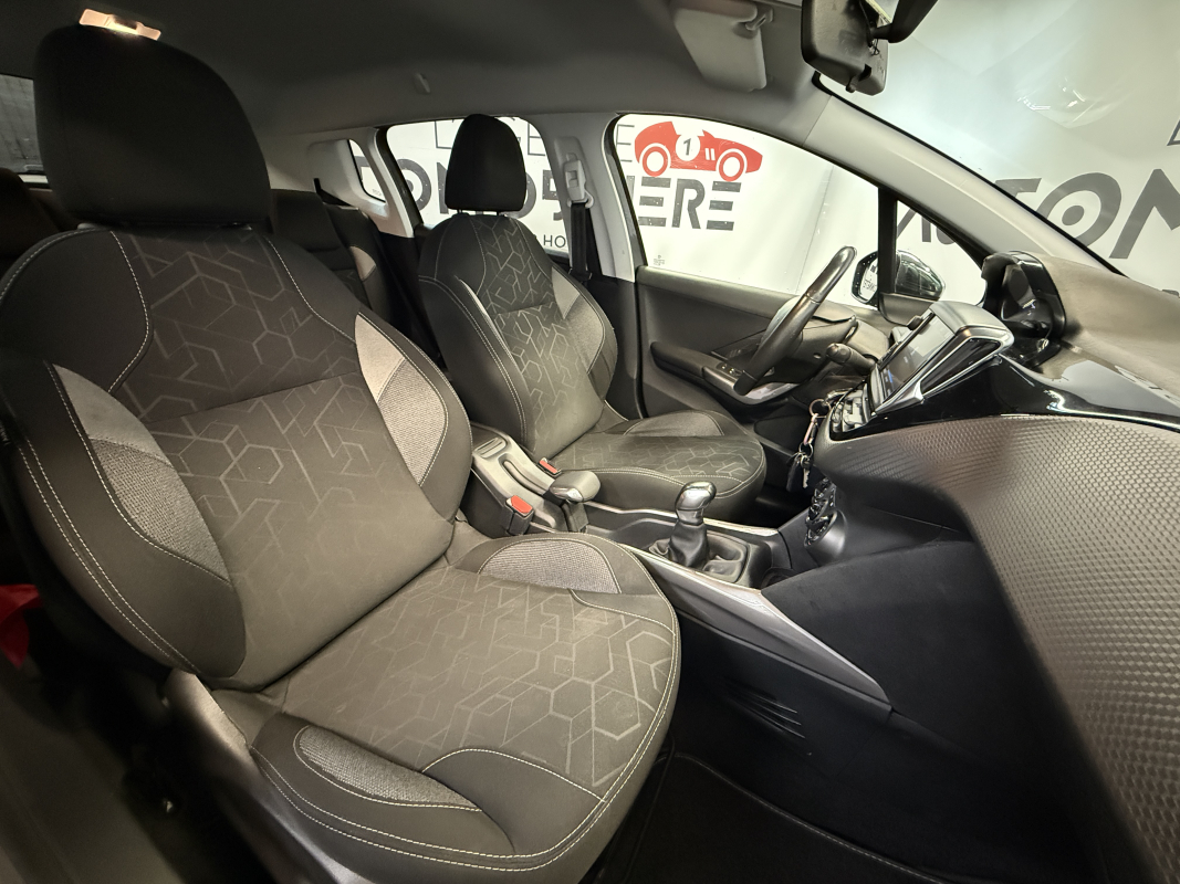 Peugeot 2008 — 13