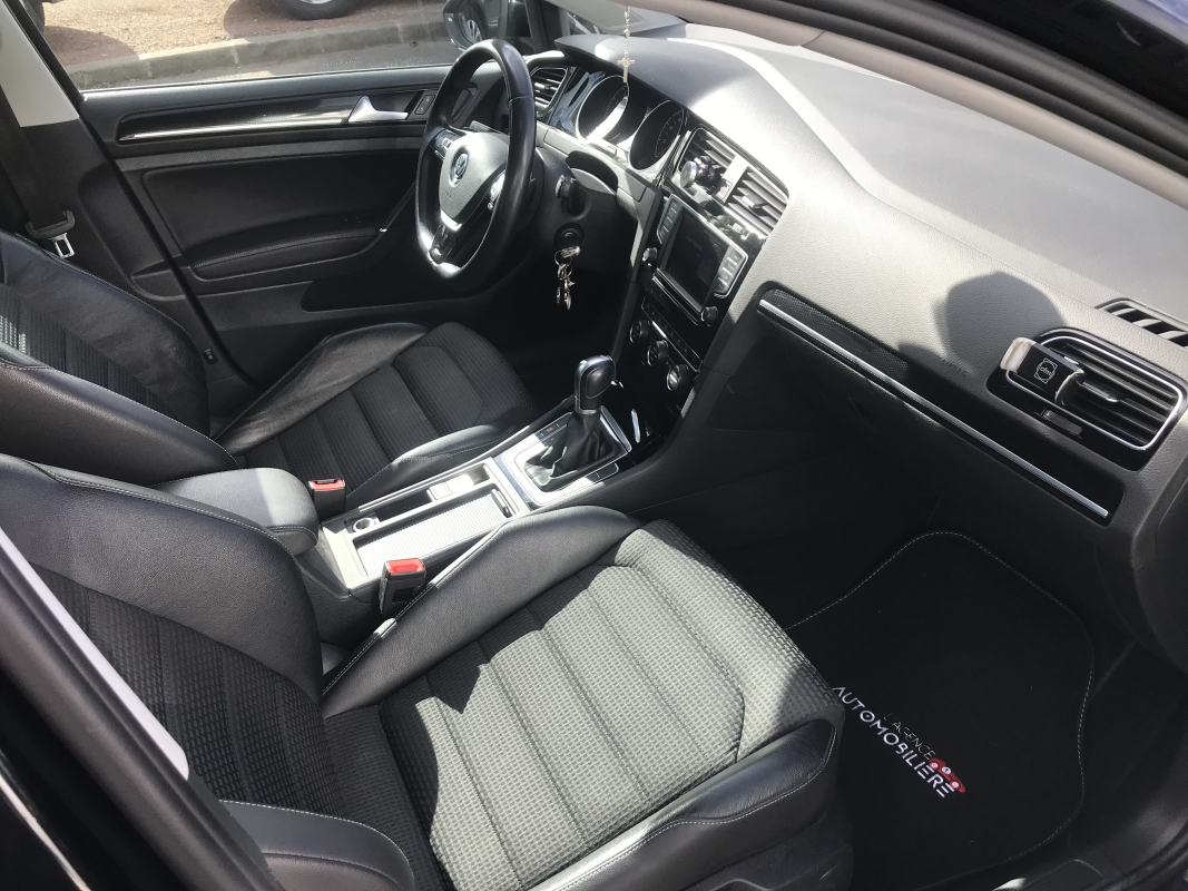 Volkswagen Golf — 10