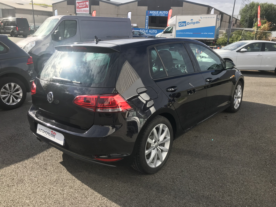 Volkswagen Golf — 6