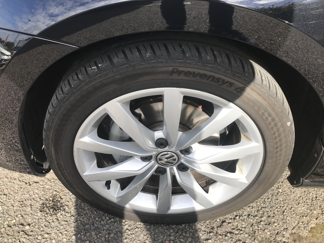 Volkswagen Golf — 31