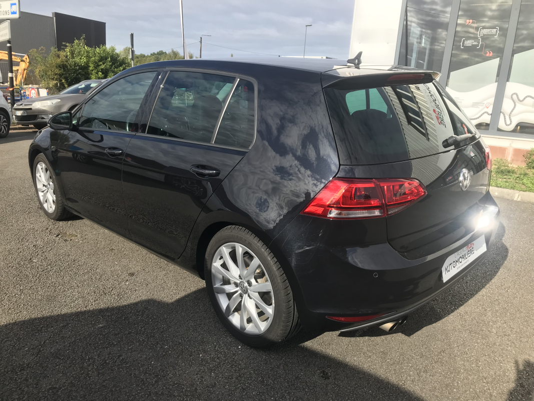 Volkswagen Golf — 4