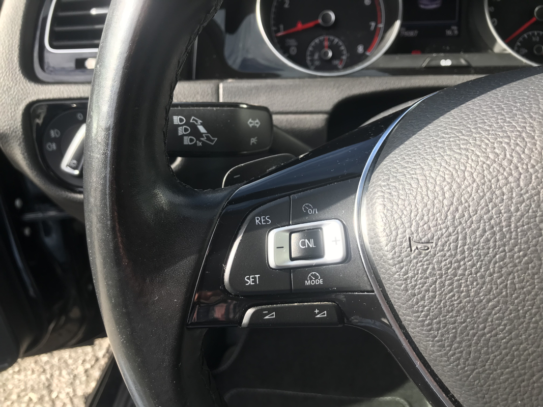 Volkswagen Golf — 13