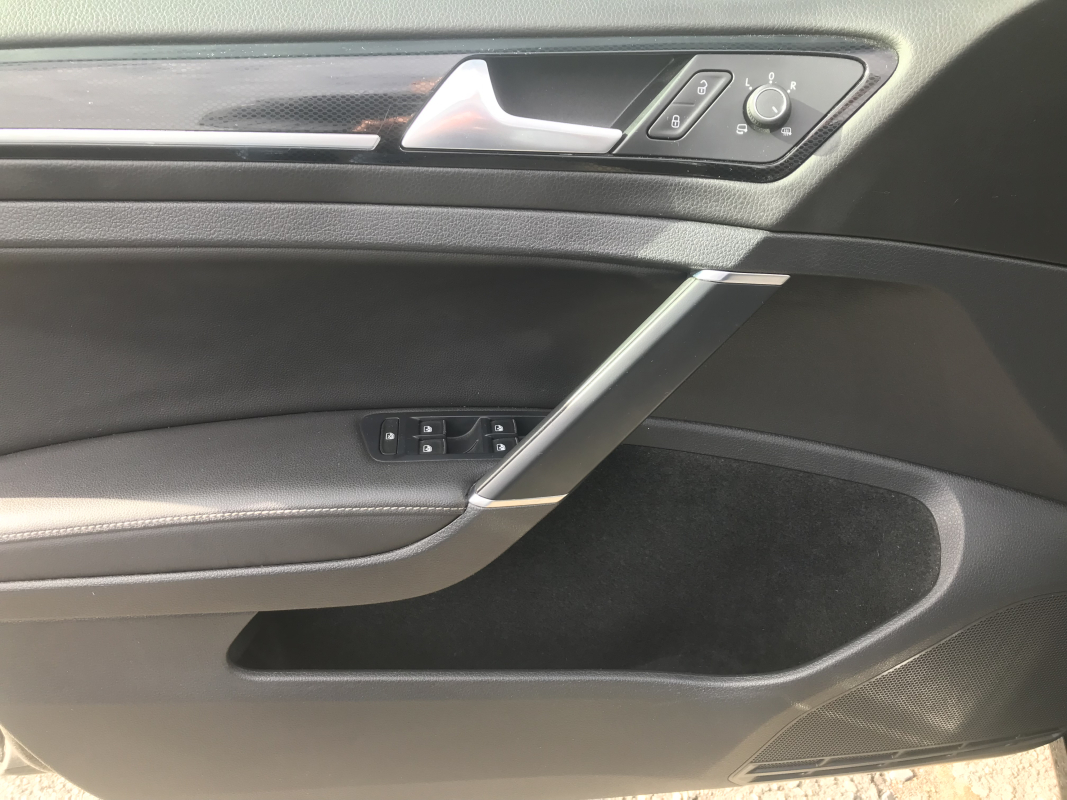 Volkswagen Golf — 27