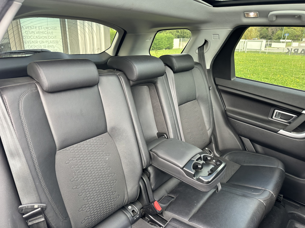 Land Rover Discovery Sport — 16