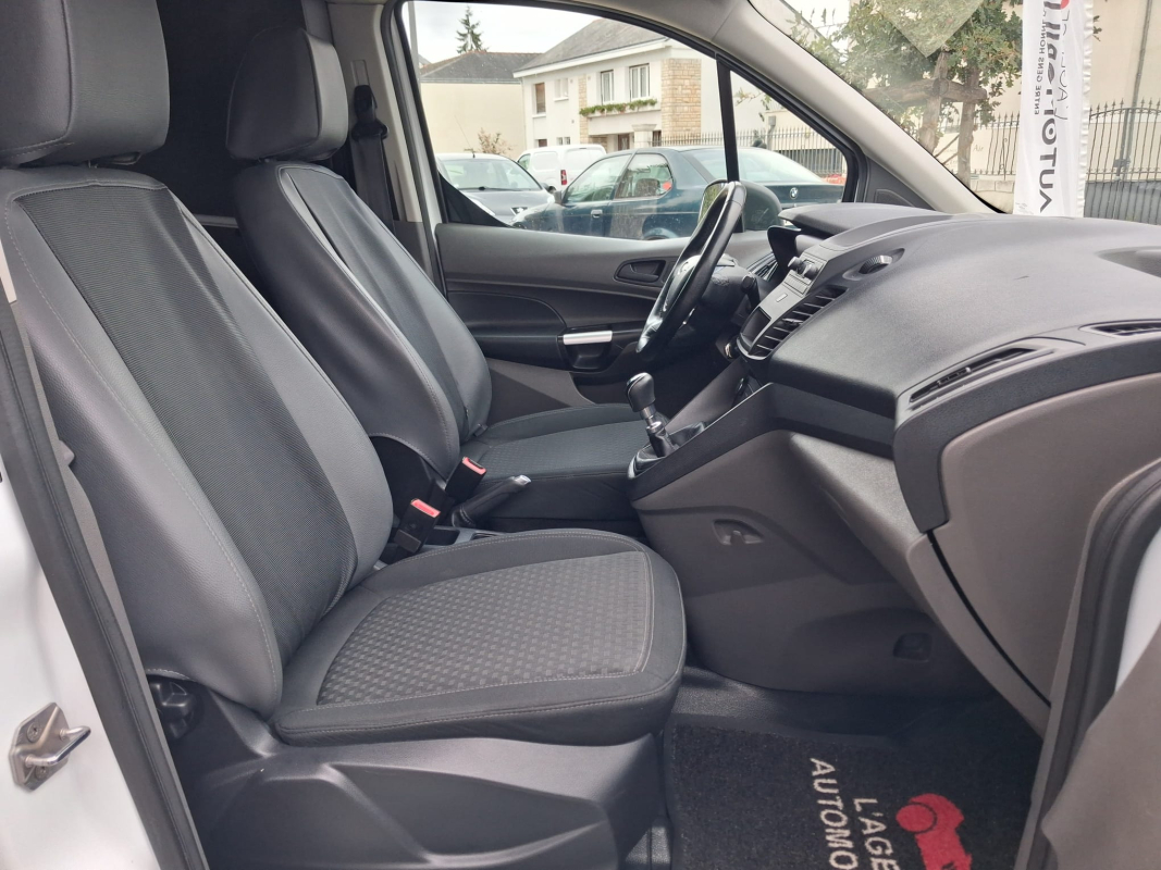 Ford Transit — 11