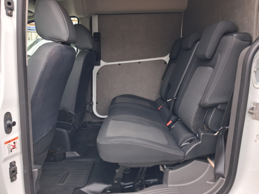 Ford Transit — 13