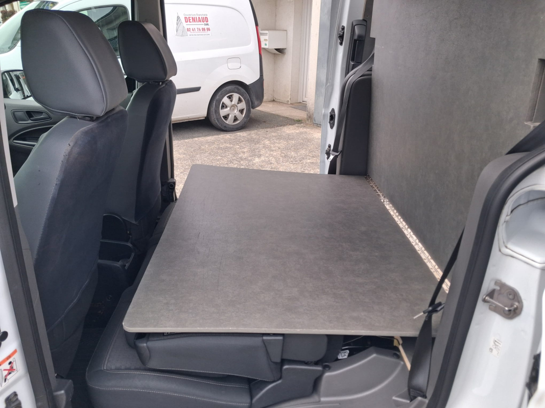 Ford Transit — 14