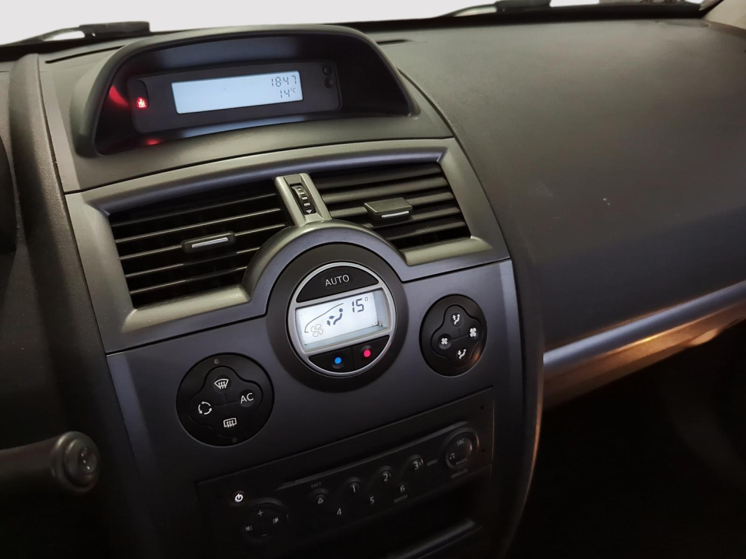 Renault Megane CC — 17