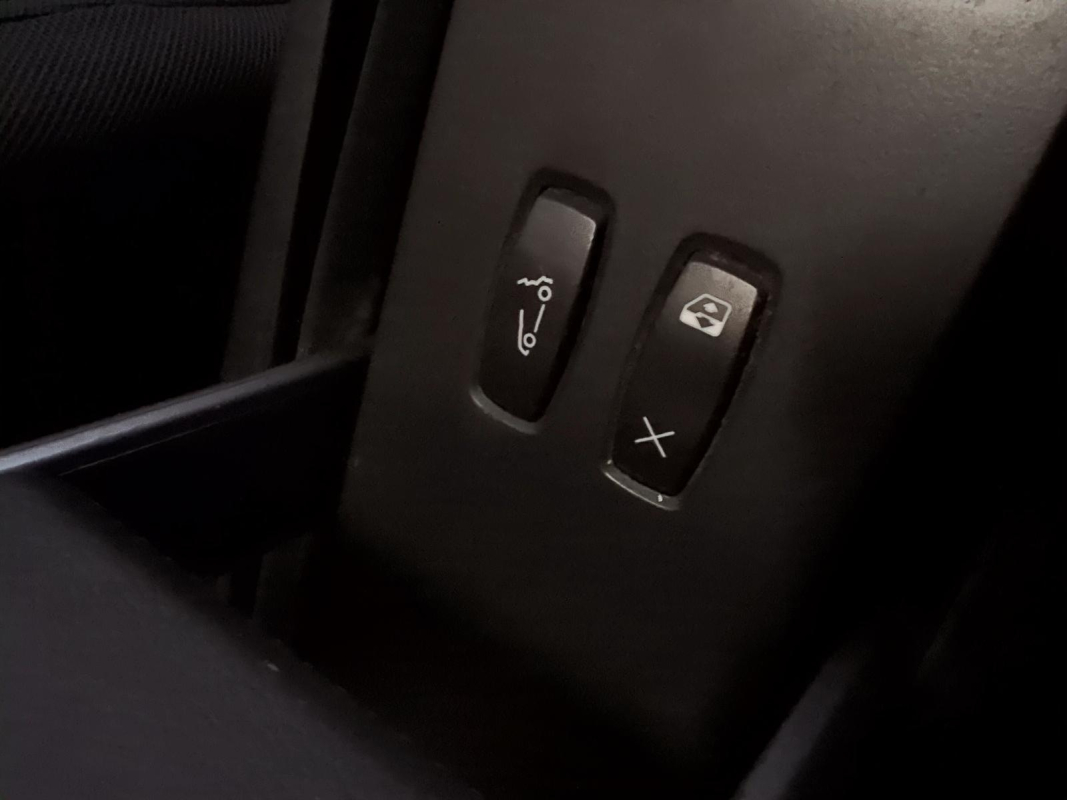 Renault Megane CC — 19