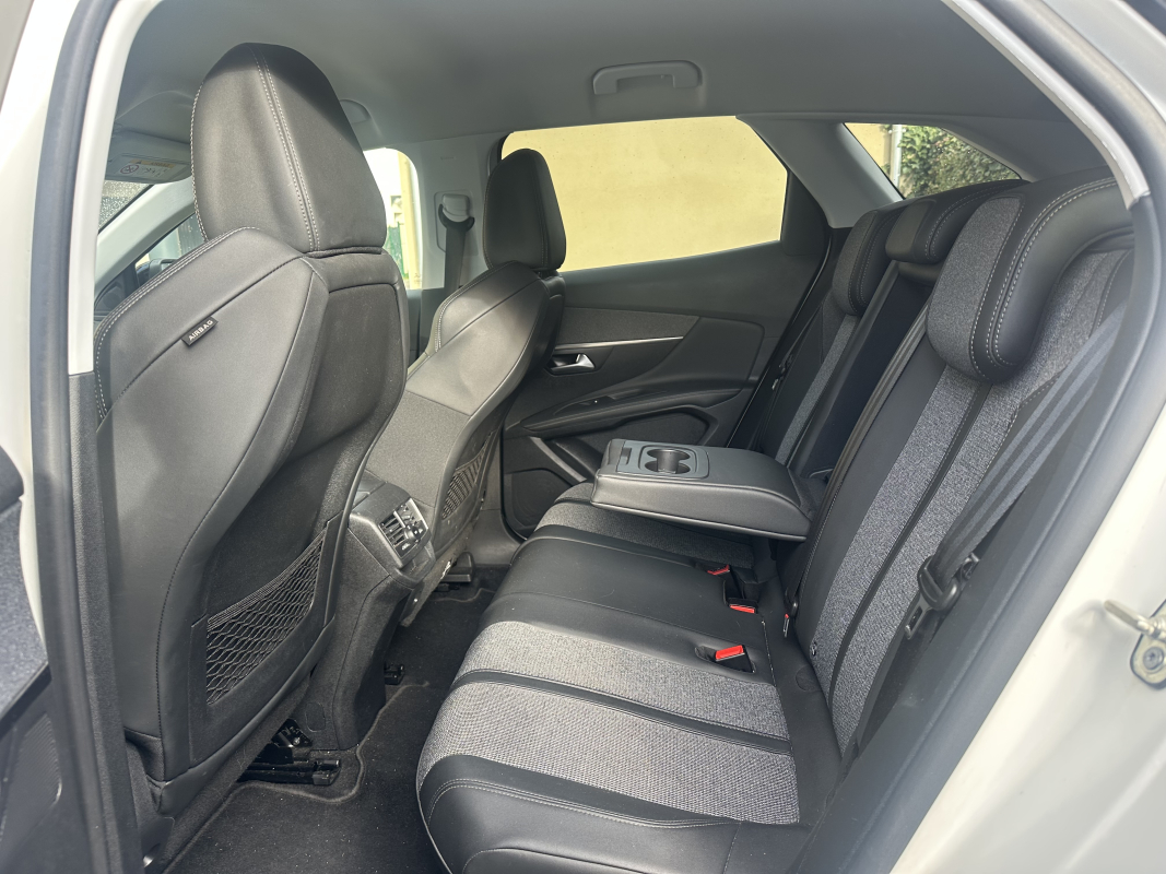 Peugeot 3008 — 11